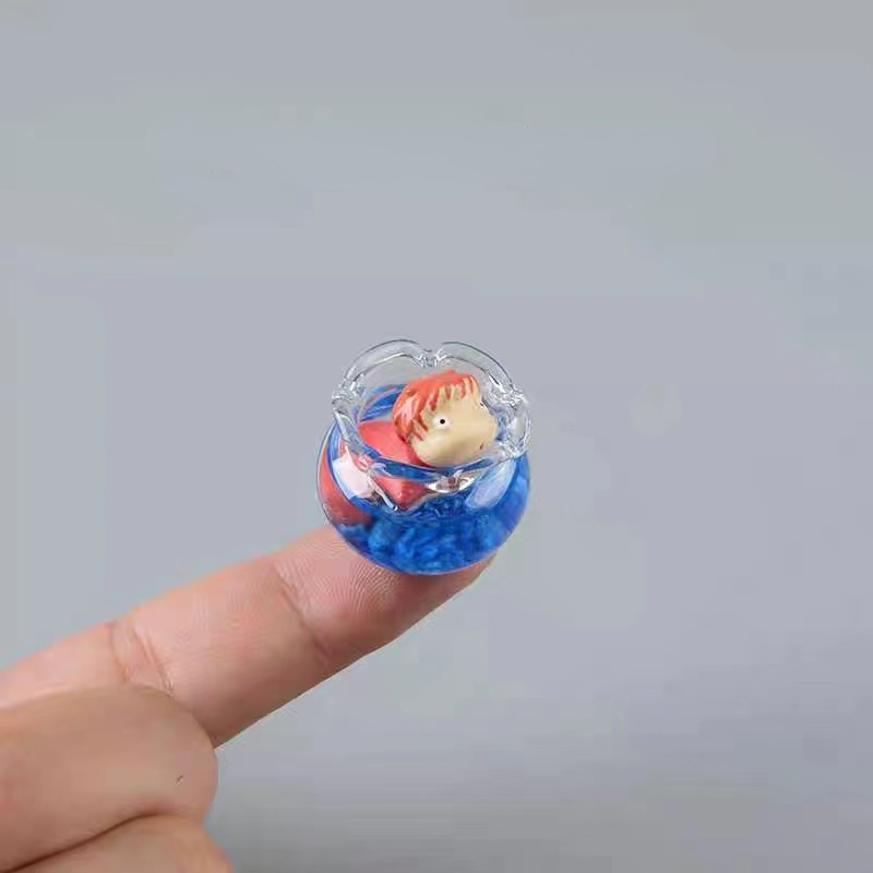 Studio Ghi bli Fish Tank Refri - đánh giá và giá Home Decor Resin